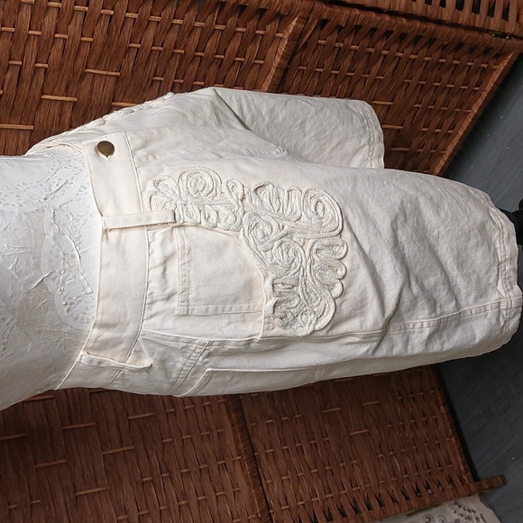 1980's Vintage Short Set in Ivory Large - Picture 10 of 15